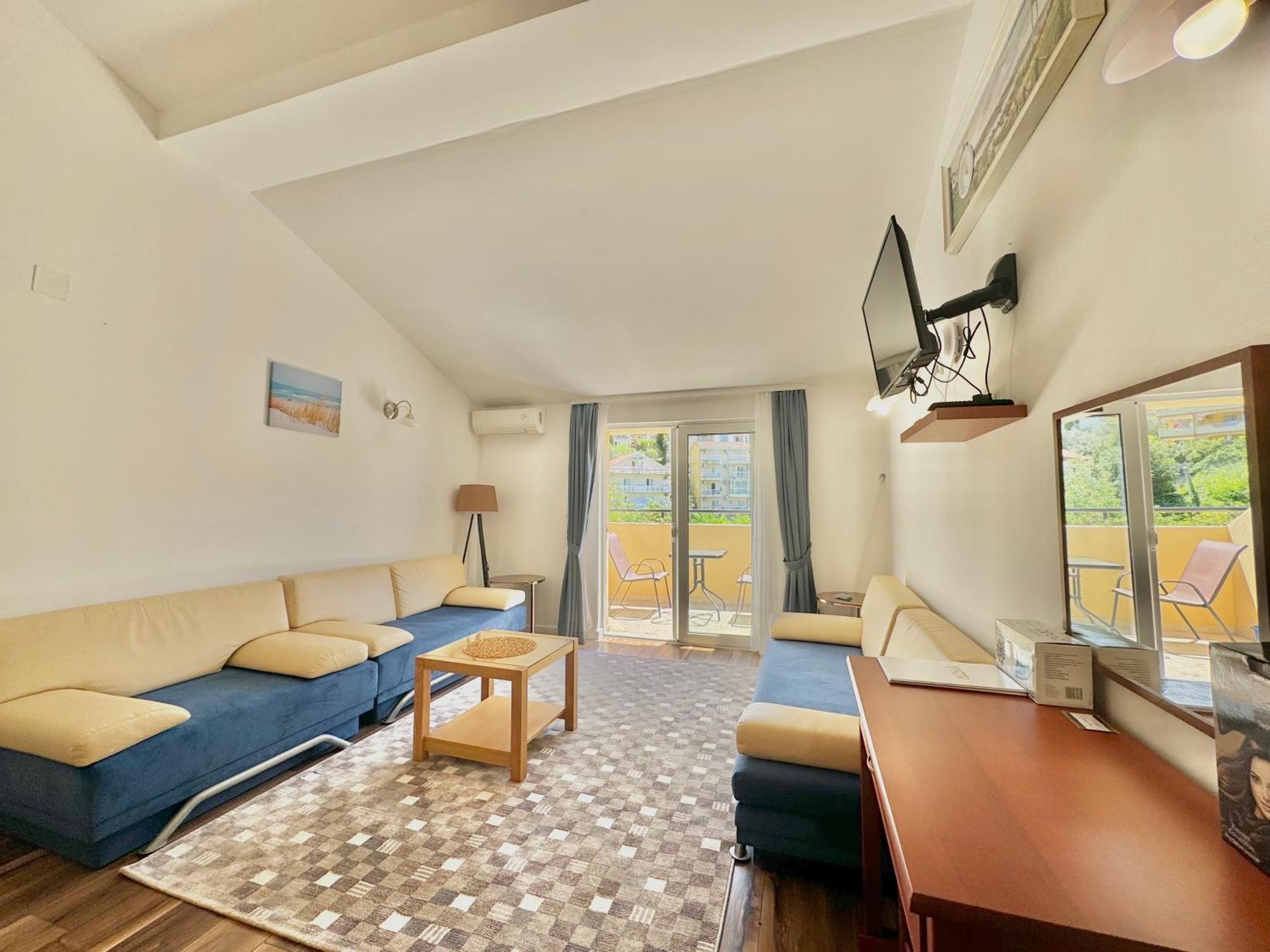 For-A Apartmani Bečići エクステリア 写真